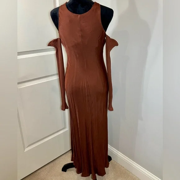 ZARA COMBINATION ARM WARMER
DRESS ✨EUC✨ 100% Viscose Main - Picture 13 of 16